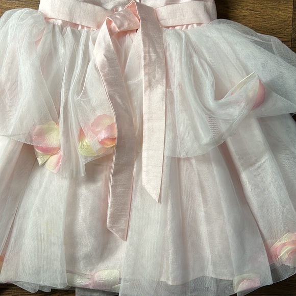 Pipa & Julie Flower Dress - Picture 5 of 5